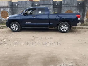 Toyota Tundra CrewMax 4x4 Limited 2010 Blue