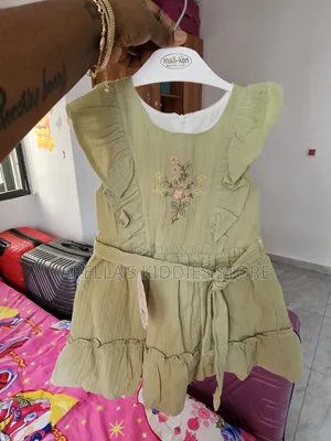 Mali-Kon Girls Gown