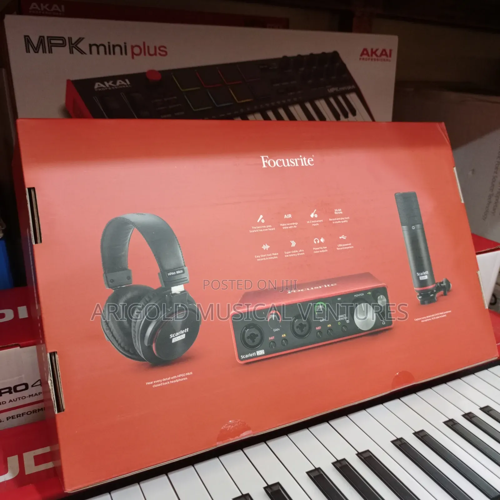 Professional Complete Studio Focusrite Scarlett 2i2 Studio 3rd Gen