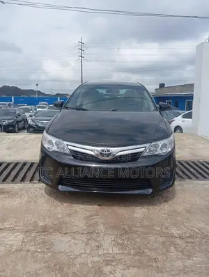 Toyota Camry LE 4dr Sedan (2.5L 4cyl 6A) 2013 Black
