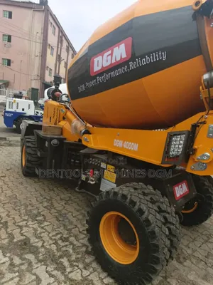 Mobile Driven Concrete Mixer New