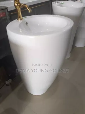 Luxurious Freestanding Basin