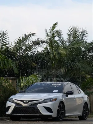 Toyota Camry XSE (2.5L 4cyl 8A) 2019 White