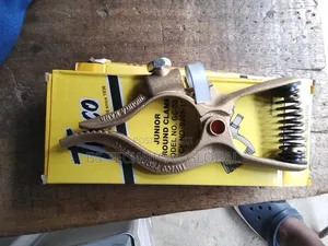 Tweco Earth Clamp