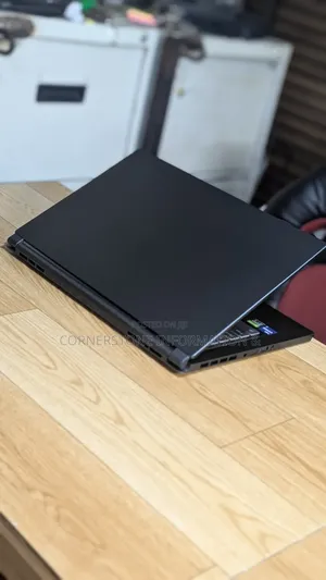 Laptop MSI GS65 Stealth Thin 8RE 16GB Intel Core I7 SSD 512GB