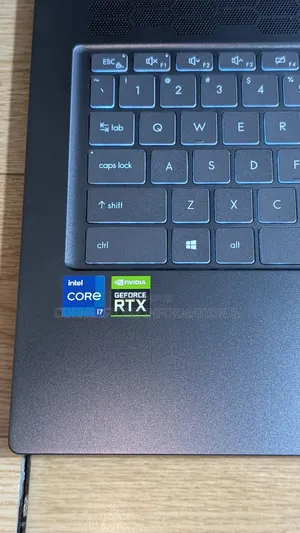 Laptop MSI GS65 Stealth Thin 8RE 16GB Intel Core i7 SSD 512GB