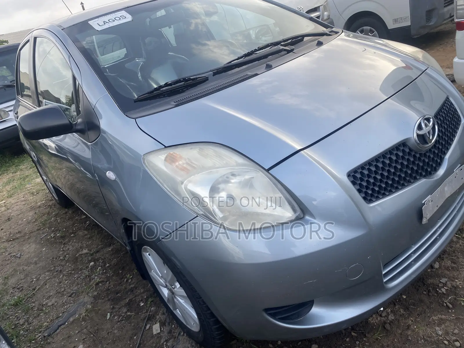 Toyota Yaris 2012 Silver