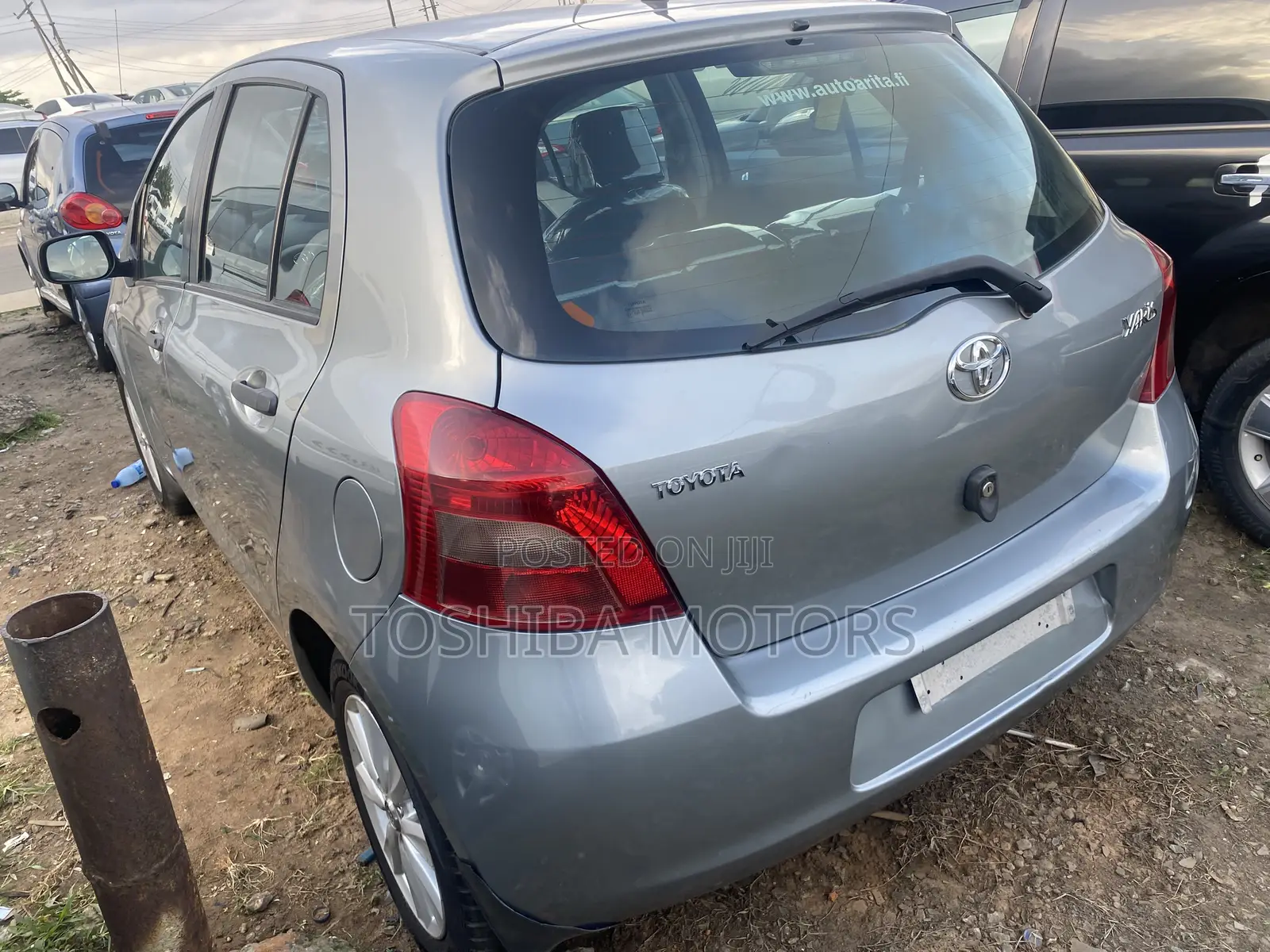 Toyota Yaris 2012 Silver