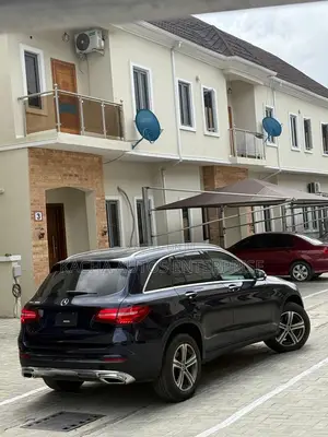 Mercedes-Benz GLC-Class 2018 Blue