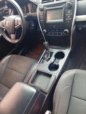 Toyota Camry LE 4dr Sedan (2.5L 4cyl 6A) 2016 Blue