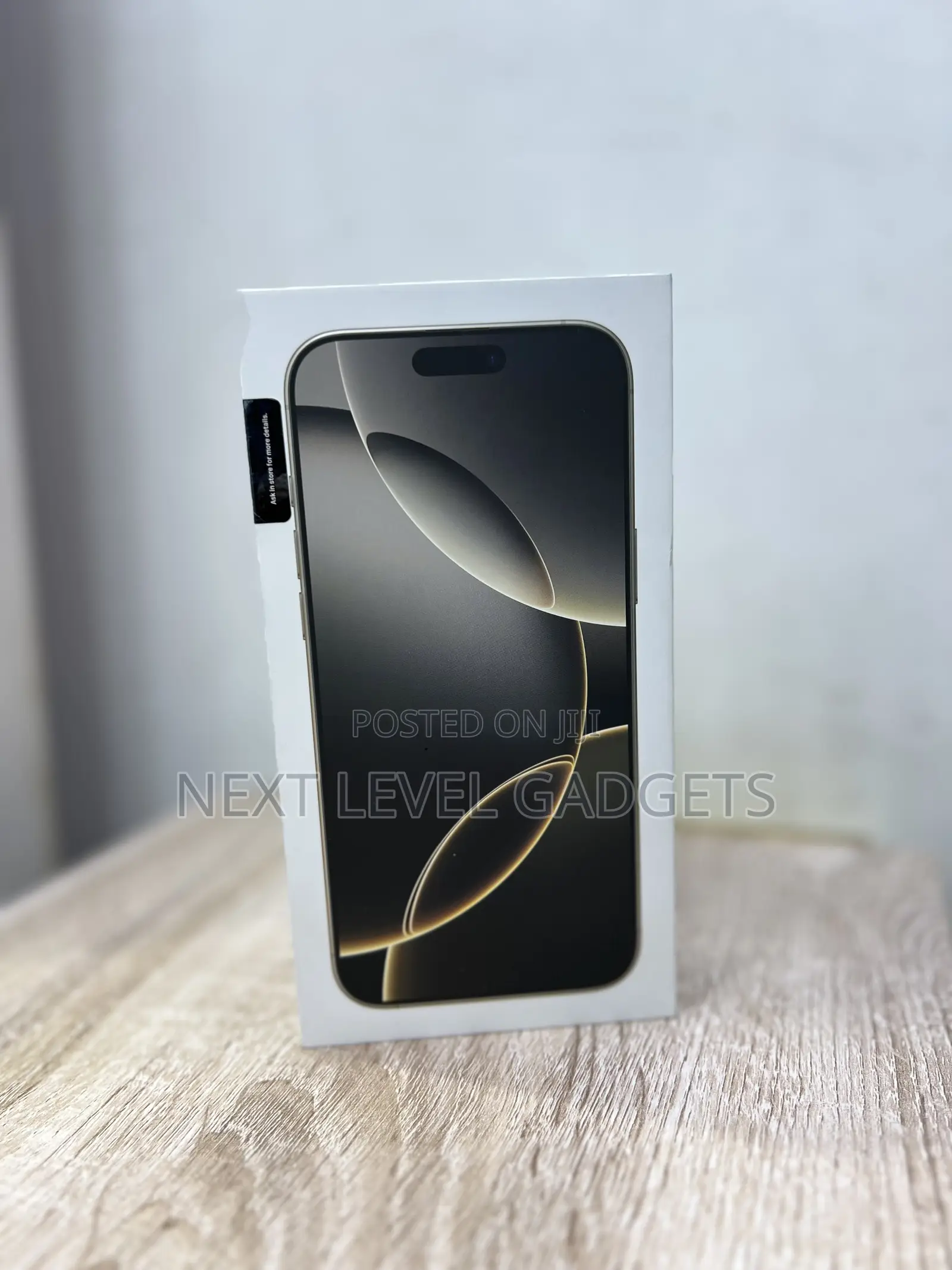 New Apple iPhone 16 Pro Max 256 GB Silver