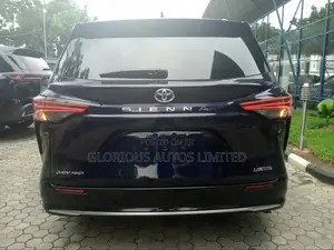 New Toyota Sienna 2025 Black