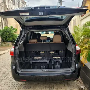 Toyota Sienna 2017 Black