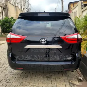 Toyota Sienna 2017 Black