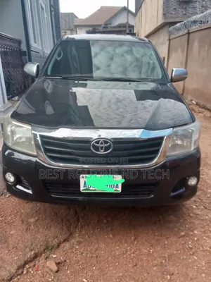 Toyota Hilux SR5 BLACK 4x4 2015 Black