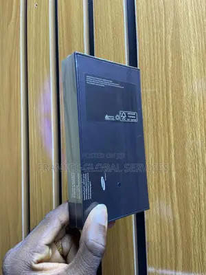 New Samsung Galaxy S22 5G 256 GB