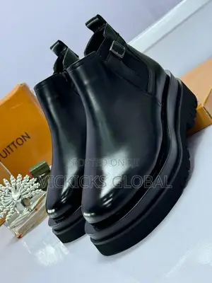 Bottega Veneta Leather Ankle Shoes With Side Buckle Lock