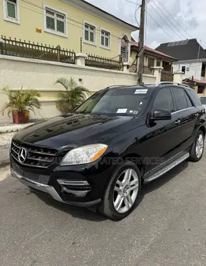 Mercedes-Benz M Class ML350 4dr SUV (3.5L 6cyl 7A) 2015 Black