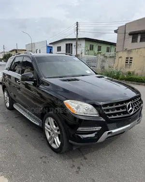 Mercedes-Benz M Class ML350 4dr SUV (3.5L 6cyl 7A) 2015 Black
