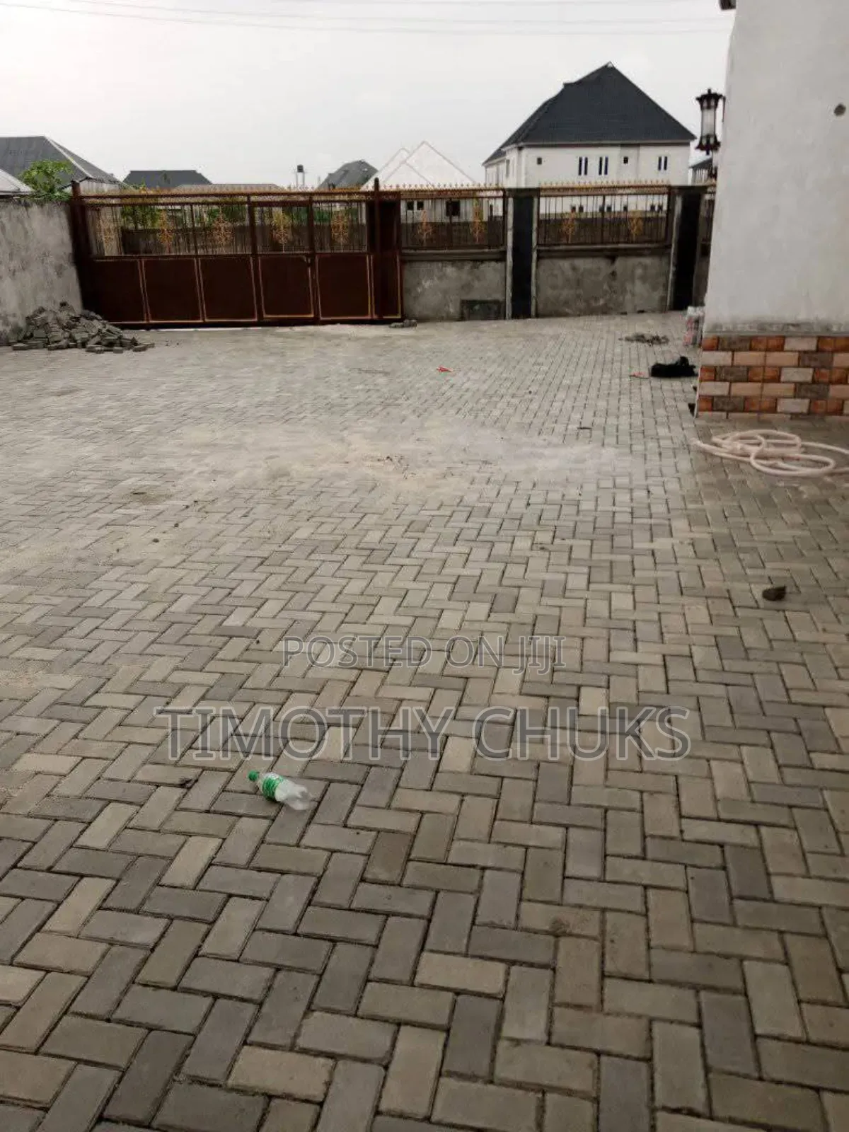 Kenton Interlock Stone