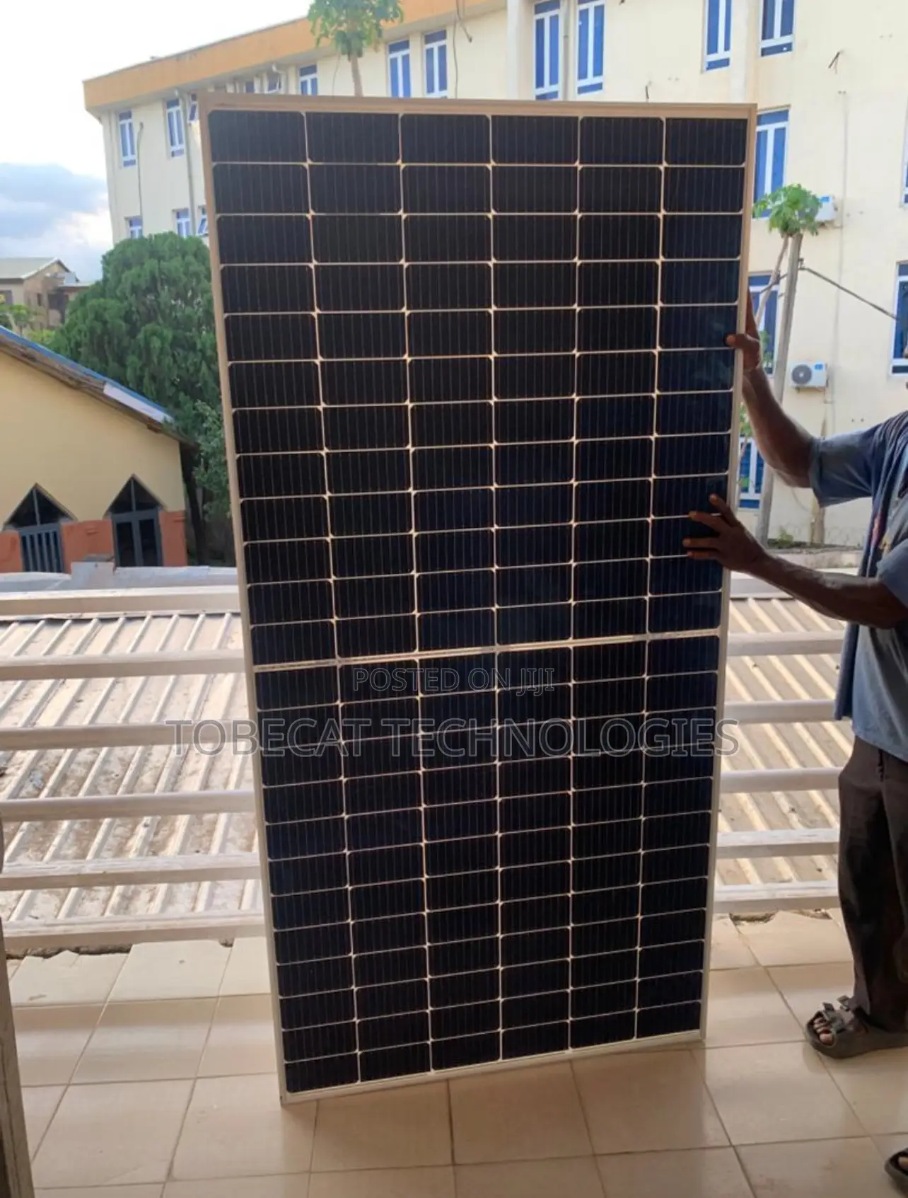 High Quality 650watts Solar Panel