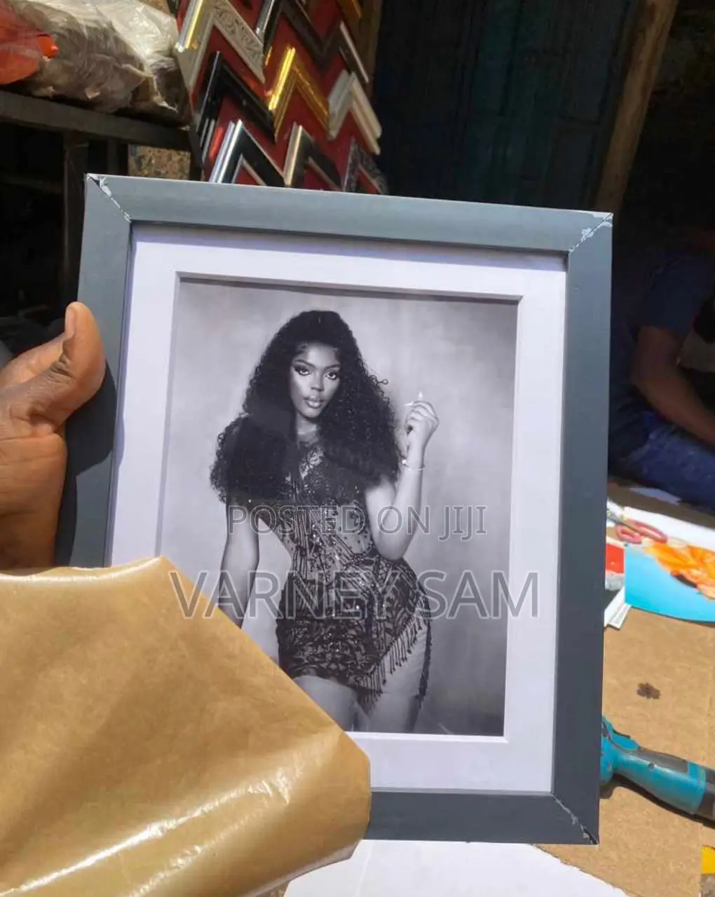 A3, A5, 24x36, 12x18 Frame Size. Official Portrait Frames