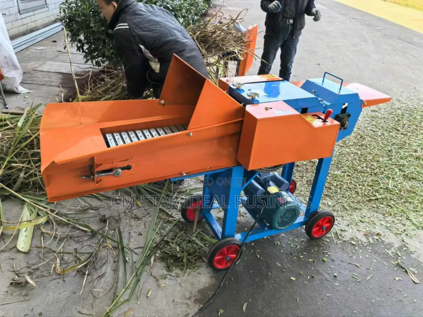 Chaff Cutter Machine With Conveyor