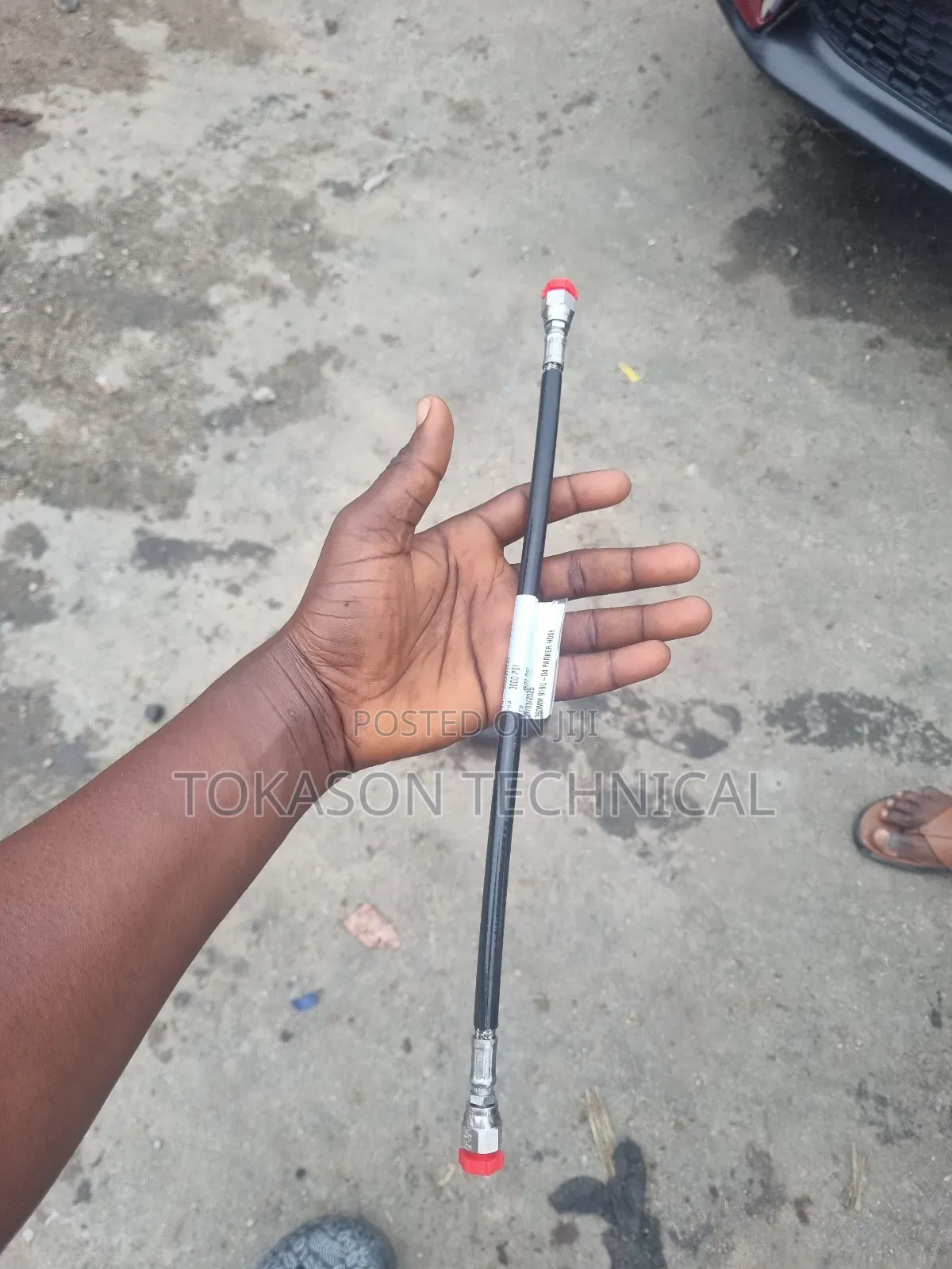 Hydraulic Hoses Featuring