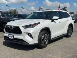 Toyota Highlander 2023 White