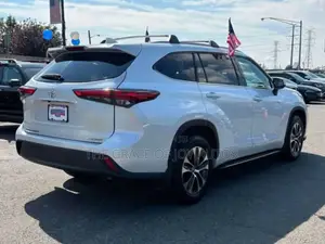 Toyota Highlander 2023 White