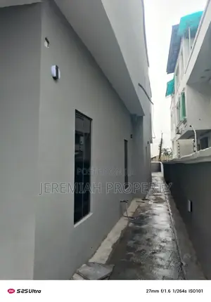 4bdrm Duplex in Omole Estate Phase 1, Berger for sale