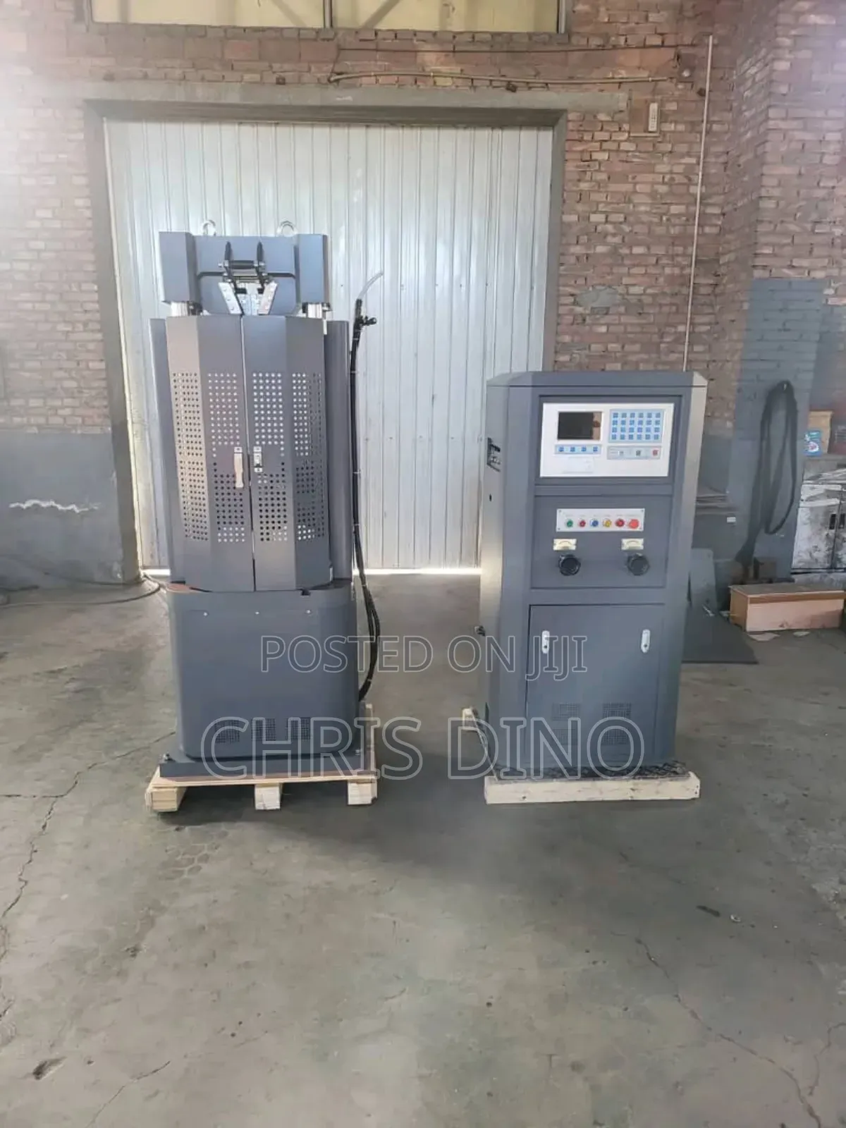 Universal Testing Machine