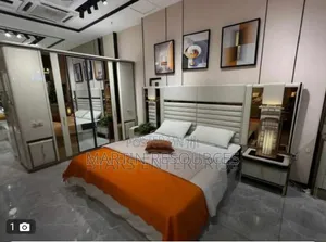 Modern Luxury 6 Feet X 7 Feet Bed Set