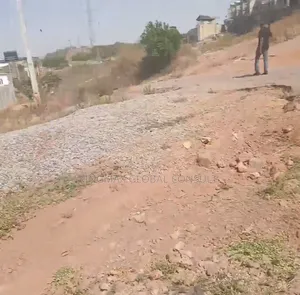 Plot For Sale: Size: 1,520m2 : C Of O/R Of O Purpose: Residential