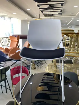 Contemporary Foreign Design Plastic Restaurant (Kitchen Chair)