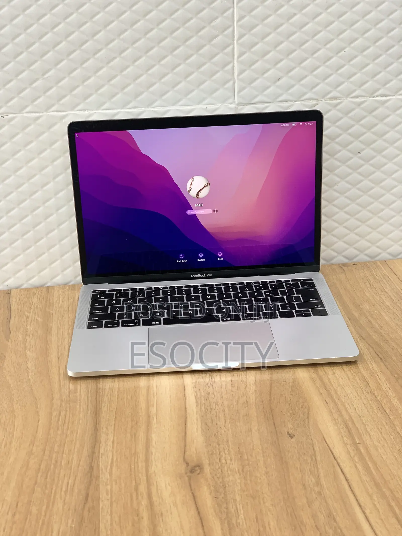 Laptop Apple MacBook Pro 2016 8GB Intel Core I5 SSD 256GB