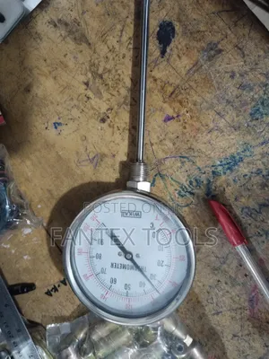 Temperature Gauge 100°.