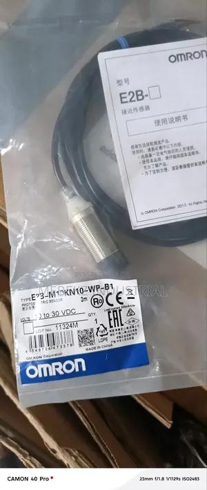 Omron Proximity Sensor E2b-M18kn10-Wp-B1