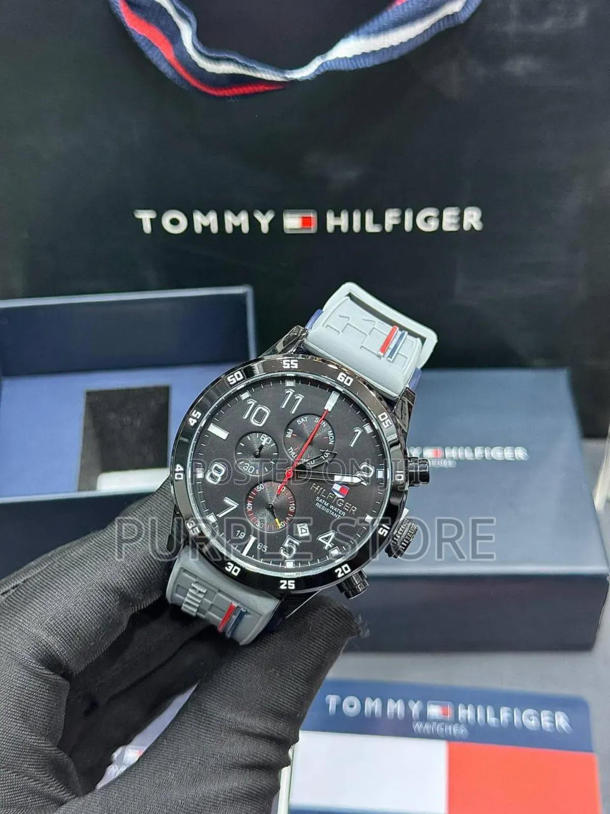 Tommy Hilfiger Quality~Chronog9raph. Different Colours Strap