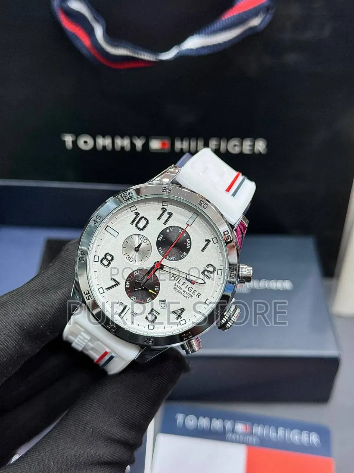 Tommy Hilfiger Quality~Chronog9raph. Different Colours Strap