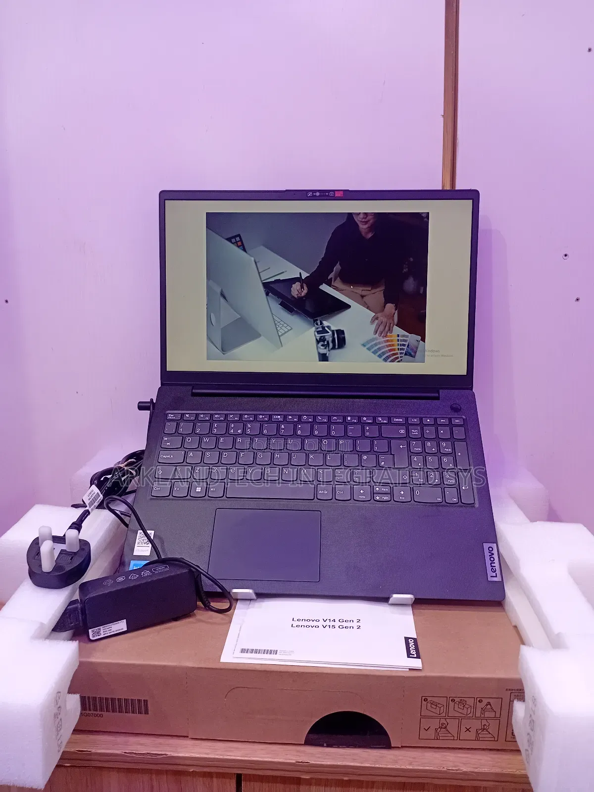 New Laptop Lenovo IdeaPad 320S 8GB Intel Core i3 SSD 256GB