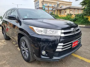 Toyota Highlander XLE 4x4 V6 (3.5L 6cyl 8A) 2017 Black