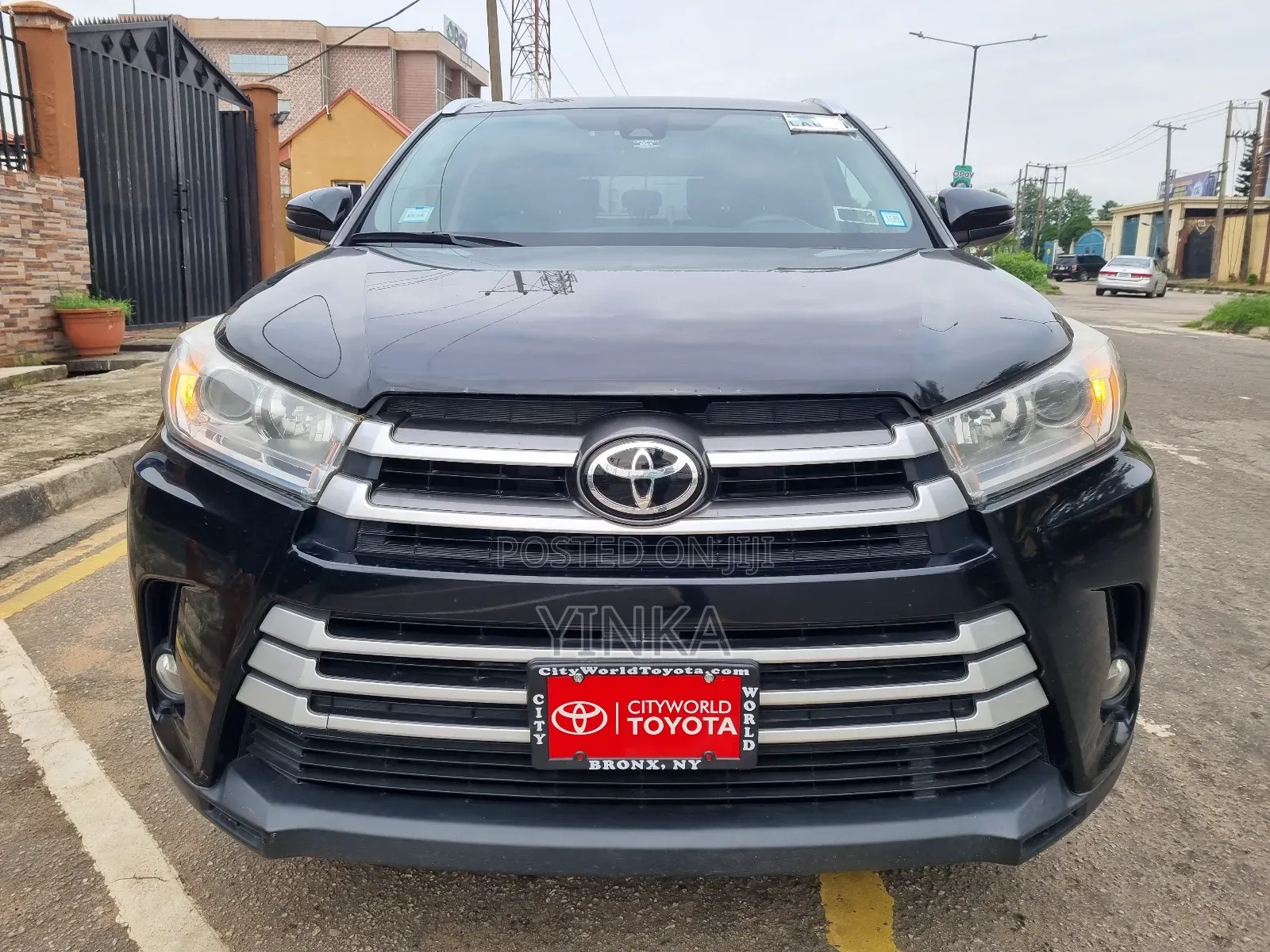 Toyota Highlander XLE 4x4 V6 (3.5L 6cyl 8A) 2017 Black