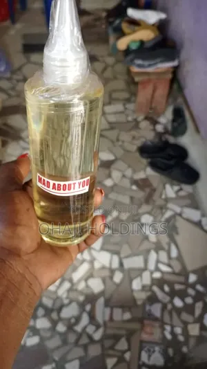Quality Undiluted Body Perfume for Unisex.250 Ml (Mad About You)