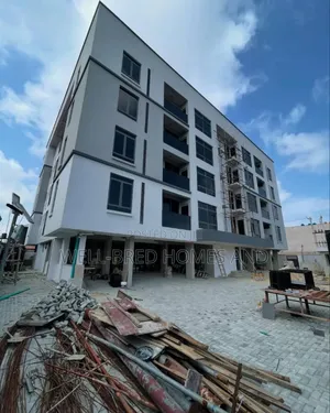 3bdrm Apartment In Lekki Phase 1 For Sale