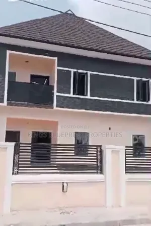 5bdrm Duplex in Army Estate, Warri for sale
