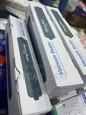 Vacuum Sealing Machine With 10 Sheets of Nylon