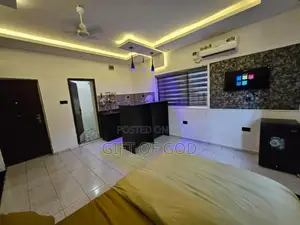 Exquisite Self-Contained Room