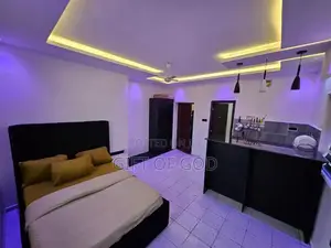 Exquisite Self-Contained Room