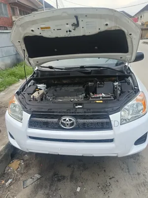 Toyota RAV4 2012 White